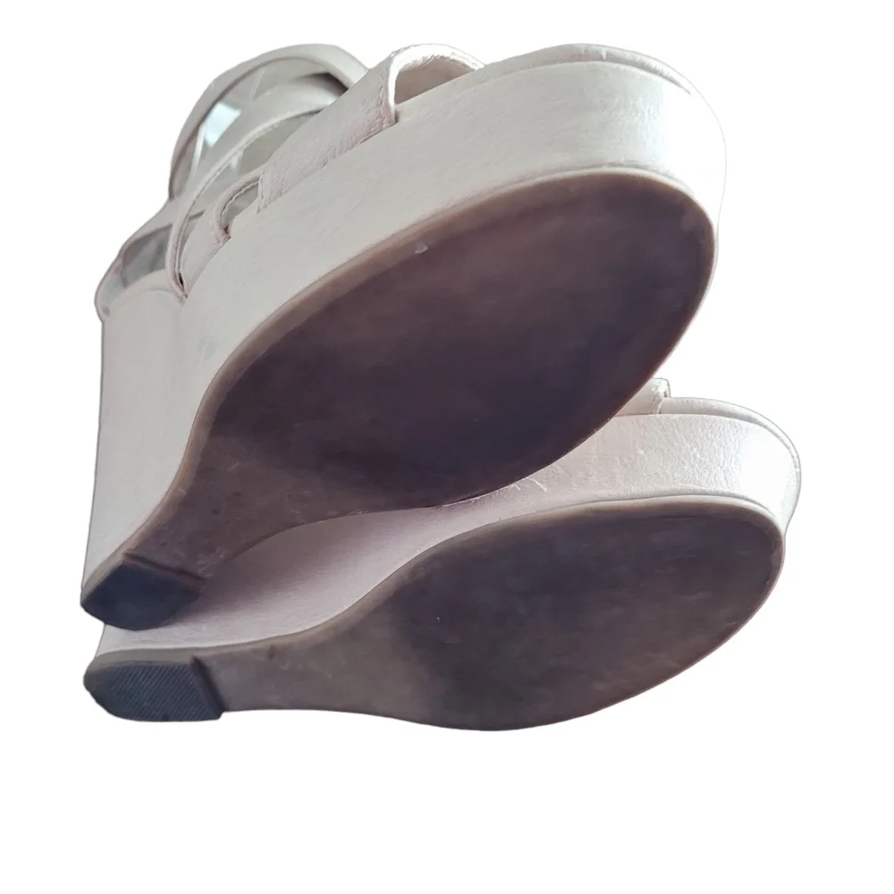 Material Girl Maxel Beige Strappy Wedges Size 7